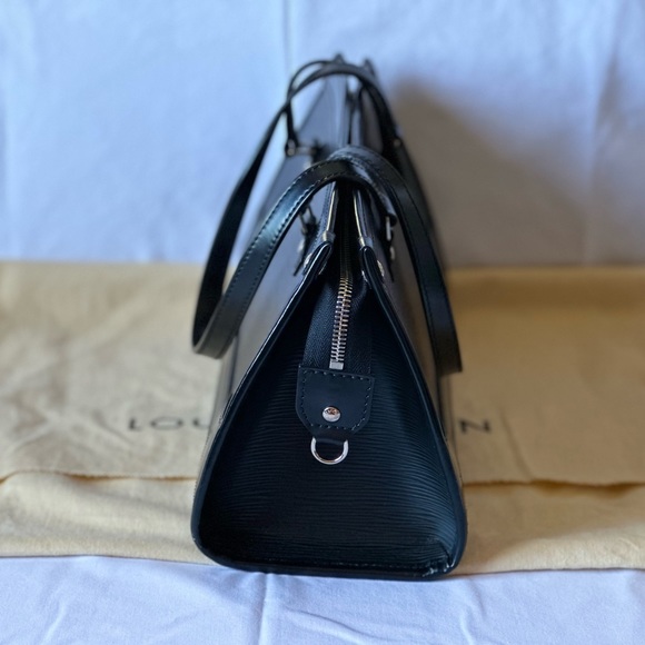 Authentic Louis Vuitton Madeleine PM Epi leather should bag - Picture 2 of 9